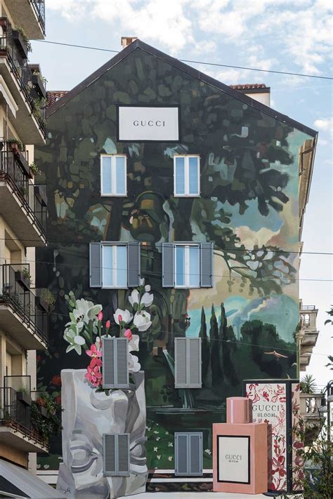 murale artistico di gucci milano foto|gucci art wall milan.